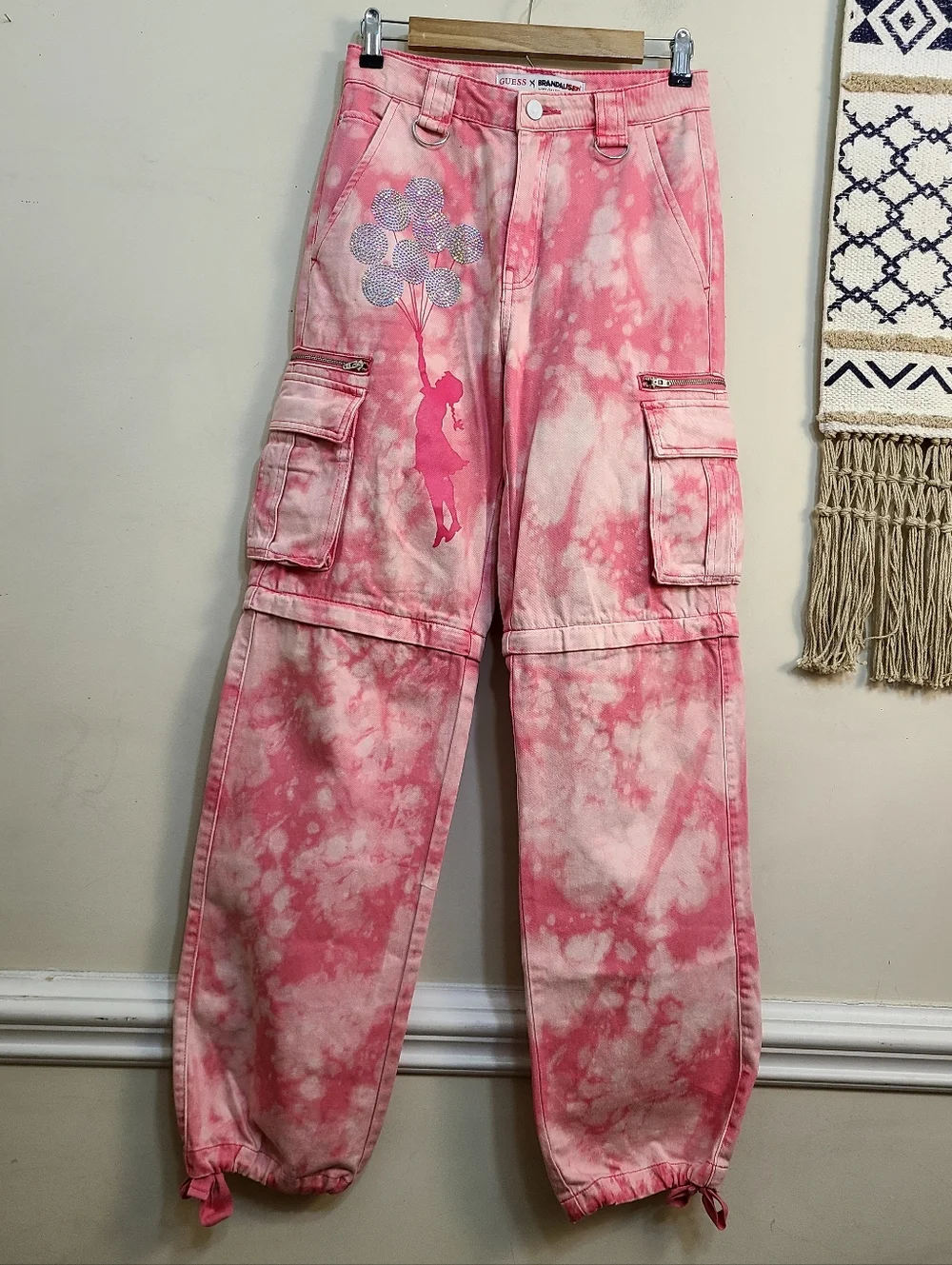 GUESS × Banksy Malia Cargo Pants with Tie-Dye Effect In Pink Size 27 - Picture 5 of 9